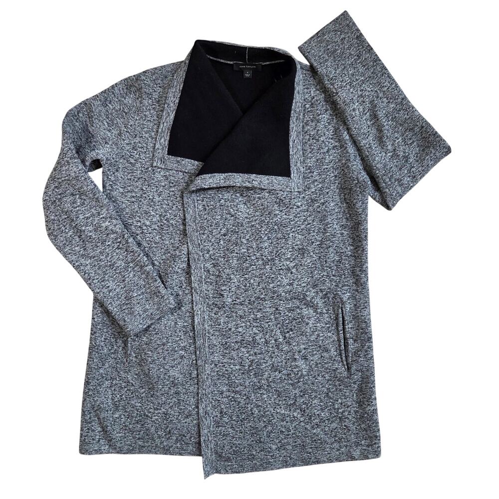 Ann Taylor Cardigan Sweater Coat Gray & Black open front Wrap-style Pockets sz M